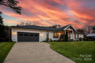 Straight out of a magazine, prepare to be captivated by this on Mallard Head Country Club in North Carolina - for sale on GolfHomes.com, golf home, golf lot