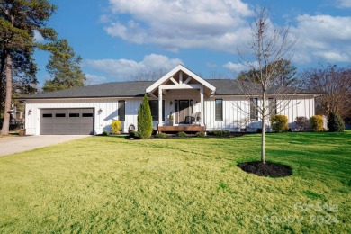 Straight out of a magazine, prepare to be captivated by this on Mallard Head Country Club in North Carolina - for sale on GolfHomes.com, golf home, golf lot