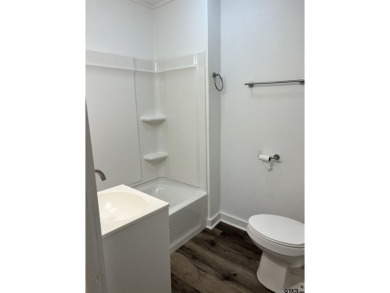This is a fantastic opportunity for both investors and on Mineola Country Club in Texas - for sale on GolfHomes.com, golf home, golf lot