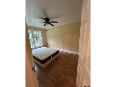 This is a fantastic opportunity for both investors and on Mineola Country Club in Texas - for sale on GolfHomes.com, golf home, golf lot