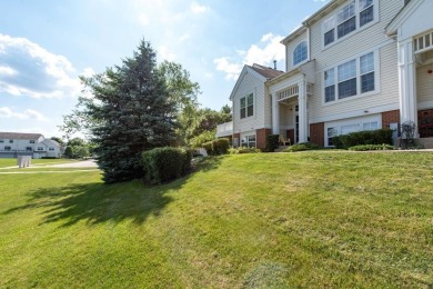 Immaculate 3 story 2-bedroom 2.2 bath Townhome Midlane club on Midlane Championship Golf Resort in Illinois - for sale on GolfHomes.com, golf home, golf lot