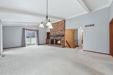 Opportunity awaits with this 2 bedroom, 2 full bath home full of on Arlington Park Association in Indiana - for sale on GolfHomes.com, golf home, golf lot