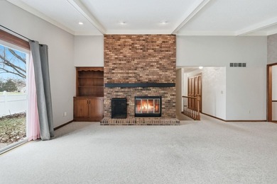 Opportunity awaits with this 2 bedroom, 2 full bath home full of on Arlington Park Association in Indiana - for sale on GolfHomes.com, golf home, golf lot