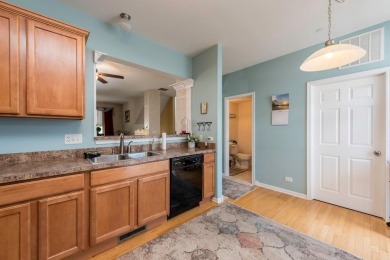 Immaculate 3 story 2-bedroom 2.2 bath Townhome Midlane club on Midlane Championship Golf Resort in Illinois - for sale on GolfHomes.com, golf home, golf lot