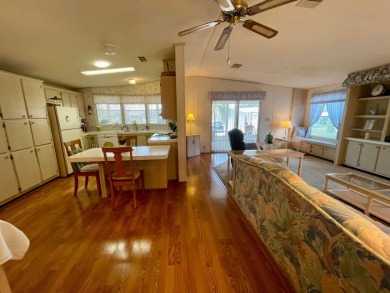 Very Well Maintained 1 Owner Home!! Very Large and Bright Open on Water Oak Country Club Estates in Florida - for sale on GolfHomes.com, golf home, golf lot