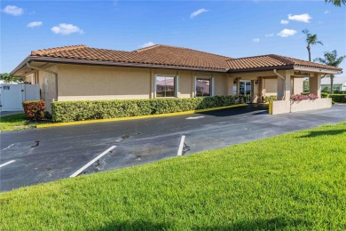 Under contract-accepting backup offers. Welcome to your on Mainlands Golf Club in Florida - for sale on GolfHomes.com, golf home, golf lot