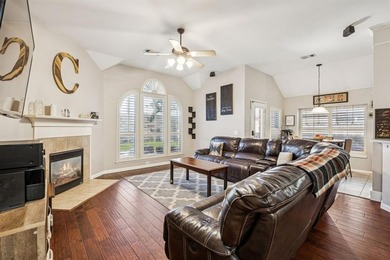 FOUNDATION REPAIRED October 2025 with transferable warranty! on Oakmont Country Club in Texas - for sale on GolfHomes.com, golf home, golf lot