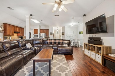 FOUNDATION REPAIRED October 2025 with transferable warranty! on Oakmont Country Club in Texas - for sale on GolfHomes.com, golf home, golf lot