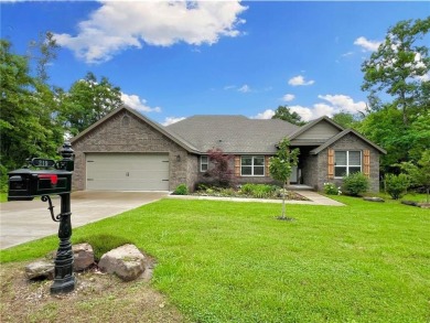 Built in 2022, this beautifully designed 3-bedroom, 2-bath home on Bella Vista Country Club - Highlands in Arkansas - for sale on GolfHomes.com, golf home, golf lot