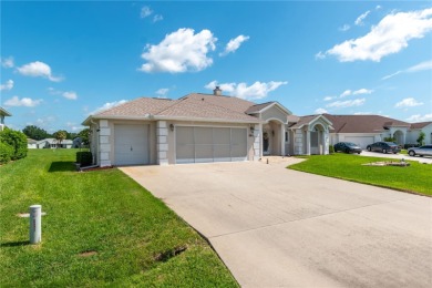 Discover effortless Florida living in the gated 55+ golf on Ocala Palms Golf and Country Club in Florida - for sale on GolfHomes.com, golf home, golf lot