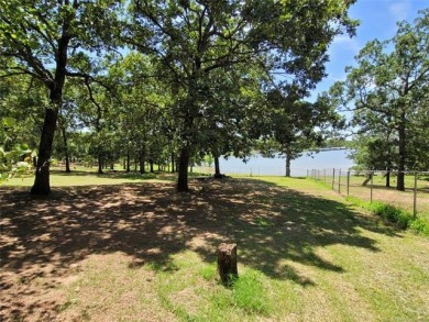 WATERFRONT HOME WITH AN AMAZING VIEW OF LAKE EUFAULA, OK  on Fountainhead State Park Golf Course in Oklahoma - for sale on GolfHomes.com, golf home, golf lot