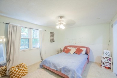 Spacious 4 bedroom, 4.5 bath side-to-side split located in a on Leawood South Country Club in Kansas - for sale on GolfHomes.com, golf home, golf lot