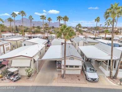 Welcome to simplicity! This remodeled 1988, 1 bed, 1 bath, 400 on Roadhaven Golf Course in Arizona - for sale on GolfHomes.com, golf home, golf lot