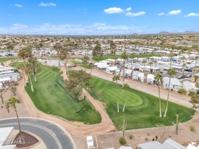 Welcome to simplicity! This remodeled 1988, 1 bed, 1 bath, 400 on Roadhaven Golf Course in Arizona - for sale on GolfHomes.com, golf home, golf lot