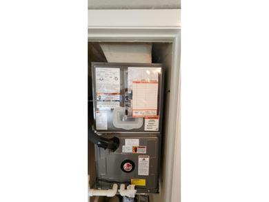 Turnkey, Just Painted 2 bed 2 bath 2 walk-ins double pantry 2 on Sunrise Lakes Phase IV Golf Course in Florida - for sale on GolfHomes.com, golf home, golf lot