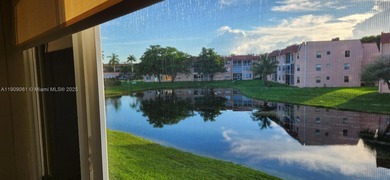 Turnkey, Just Painted 2 bed 2 bath 2 walk-ins double pantry 2 on Sunrise Lakes Phase IV Golf Course in Florida - for sale on GolfHomes.com, golf home, golf lot