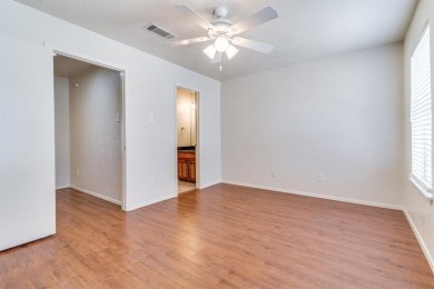 Waterfront Townhome on Lake Ray Hubbard! Pull your boat right up on Lakeside Village Golf Course in Texas - for sale on GolfHomes.com, golf home, golf lot