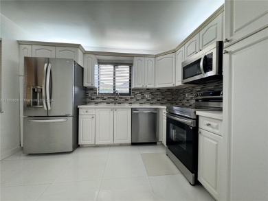 Lovely 2 bed-2 bath Townhouse-Condo in highly desirable Villas on Bonaventure Country Club in Florida - for sale on GolfHomes.com, golf home, golf lot