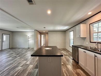 One or more photo(s) has been virtually staged. Welcome to Your on Brookridge Country Club in Florida - for sale on GolfHomes.com, golf home, golf lot