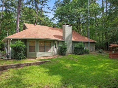 Charming 3-Bedroom Retreat in Holly Lake Ranch - Peace, Privacy on Holly Lake Ranch Golf Club in Texas - for sale on GolfHomes.com, golf home, golf lot