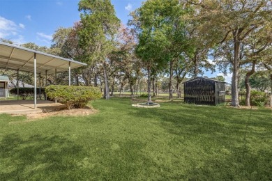 Discover the perfect blend of comfort & convenience in this on Lake Kiowa Golf Course in Texas - for sale on GolfHomes.com, golf home, golf lot