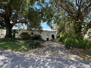 Move in ready at a great price!! This 2 bed, 2 bath home is on Whisperwood Golf Course in Florida - for sale on GolfHomes.com, golf home, golf lot