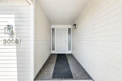 Come see this beautiful home on the first green at Fairway on Fairway Village Golf and Country Club in Washington - for sale on GolfHomes.com, golf home, golf lot