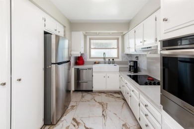 Welcome to a cheerful and stylish 2-bedroom, 2-bath home with a on Emerald Isle Golf Course in California - for sale on GolfHomes.com, golf home, golf lot