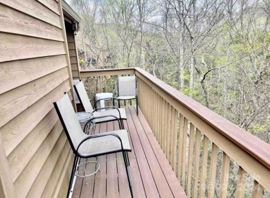 Recently renovated townhome with a bright, modern and open floor on Rumbling Bald Resort on Lake Lure in North Carolina - for sale on GolfHomes.com, golf home, golf lot