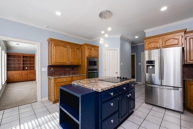 Maumelle Beauty all brick home on a level corner lot.  Grand on Maumelle Golf and Country Club in Arkansas - for sale on GolfHomes.com, golf home, golf lot