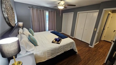 Single level, 3bed/2bath townhouse with 2 parking spaces that is on Bella Vista Country Club - Berksdale in Arkansas - for sale on GolfHomes.com, golf home, golf lot