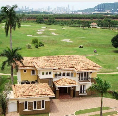 Luxury Golf Villa with Canal and City Skyline Views

Residential on  in  - for sale on GolfHomes.com, golf home, golf lot