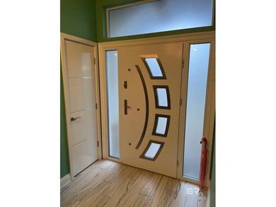 Completely remodeled home in The Peninsula Golf Resort on Peninsula Golf and Racquet Club in Alabama - for sale on GolfHomes.com, golf home, golf lot