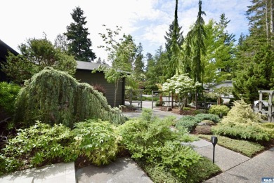 133 Fairway Place on SunLand Golf and Country Club in Washington - for sale on GolfHomes.com, golf home, golf lot