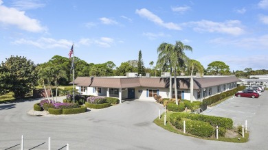 This beautifully updated 2-bedroom, 2-bathroom split-floor plan on Heritage Ridge Golf Club in Florida - for sale on GolfHomes.com, golf home, golf lot