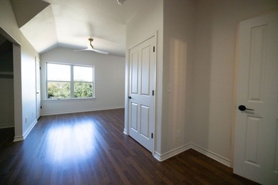 Beautifully updated home in the sought-after Comanche Trace golf on The Club At Comanche Trace in Texas - for sale on GolfHomes.com, golf home, golf lot