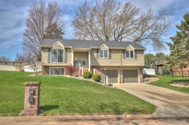 Trisha Nelson, C: , trisha.realtor,   - Welcome to your dream on Valley View Golf Course in Nebraska - for sale on GolfHomes.com, golf home, golf lot