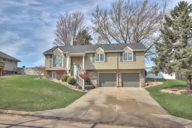 Trisha Nelson, C: , trisha.realtor,   - Welcome to your dream on Valley View Golf Course in Nebraska - for sale on GolfHomes.com, golf home, golf lot