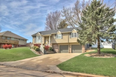 Trisha Nelson, C: , trisha.realtor,   - Welcome to your dream on Valley View Golf Course in Nebraska - for sale on GolfHomes.com, golf home, golf lot