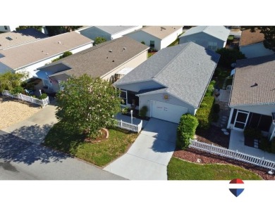 Welcome to this charming 2-bedroom, 2-bathroom fully furnished on The Links of Spruce Creek in Florida - for sale on GolfHomes.com, golf home, golf lot