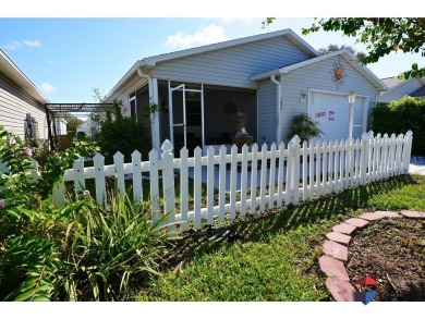 Welcome to this charming 2-bedroom, 2-bathroom fully furnished on The Links of Spruce Creek in Florida - for sale on GolfHomes.com, golf home, golf lot