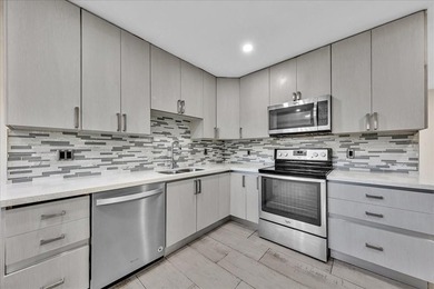 Stunning, large 5 bedrooms, 3 bathroom, in a special area on Hollywood Beach Golf and Country Club in Florida - for sale on GolfHomes.com, golf home, golf lot