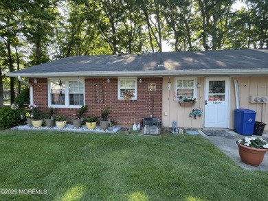 Welcome to this beautifully updated 2-bedroom, 1-bath attached on Greenbriar Woodlands in New Jersey - for sale on GolfHomes.com, golf home, golf lot