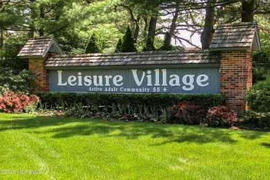 Welcome to this beautifully updated 2-bedroom, 1-bath attached on Greenbriar Woodlands in New Jersey - for sale on GolfHomes.com, golf home, golf lot