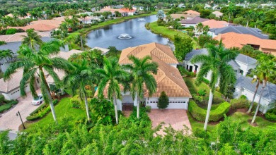 Exceptional 5 BD / 4.5 BA courtyard home with unparalleled on Addison Reserve in Florida - for sale on GolfHomes.com, golf home, golf lot