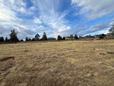 Beautiful Running Y Ranch Resort homesite with wide sweeping on Running Y Ranch Resort in Oregon - for sale on GolfHomes.com, golf home, golf lot