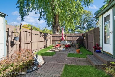 This delightful two-story, 3-bedroom, 2-bathroom home has been on Cedardell Golf Club in Illinois - for sale on GolfHomes.com, golf home, golf lot