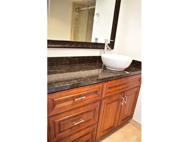 Great price reduction on a ready to enjoy condo in Phase 3! on Sunrise Lakes Phase III in Florida - for sale on GolfHomes.com, golf home, golf lot