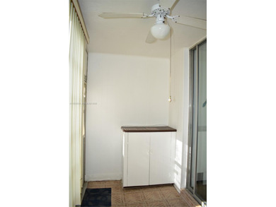 Great price reduction on a ready to enjoy condo in Phase 3! on Sunrise Lakes Phase III in Florida - for sale on GolfHomes.com, golf home, golf lot