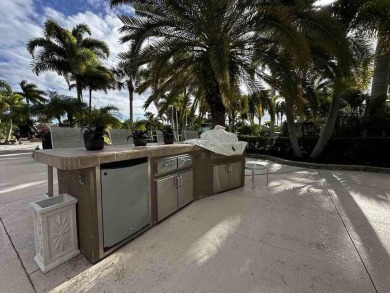 367 NW Foursome Lane on St. Lucie Trail Golf Club in Florida - for sale on GolfHomes.com, golf home, golf lot